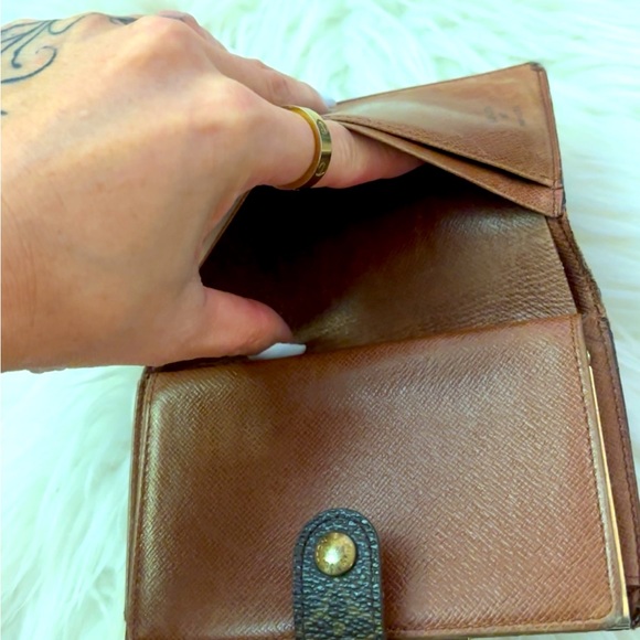 Louis Vuitton Kiss Lock Mono Wallet! Serial number: SD0915 - Picture 6 of 11